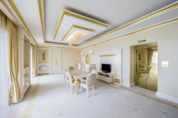 Фото номера Люкс с кроватью размера «king-size» Курортные отели Qafqaz Riverside Hotel г. Габала 7