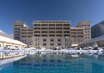 Фотографии Курортные отели Qafqaz Riverside Hotel г. Габала (Азербайджан) №3 Фото Курортные отели Qafqaz Riverside Hotel г. Габала 3