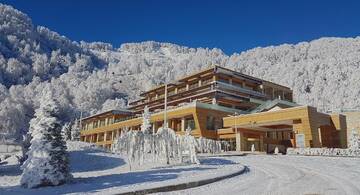 Фото Отель Qafqaz Tufandag Mountain Resort Hotel г. Габала 2